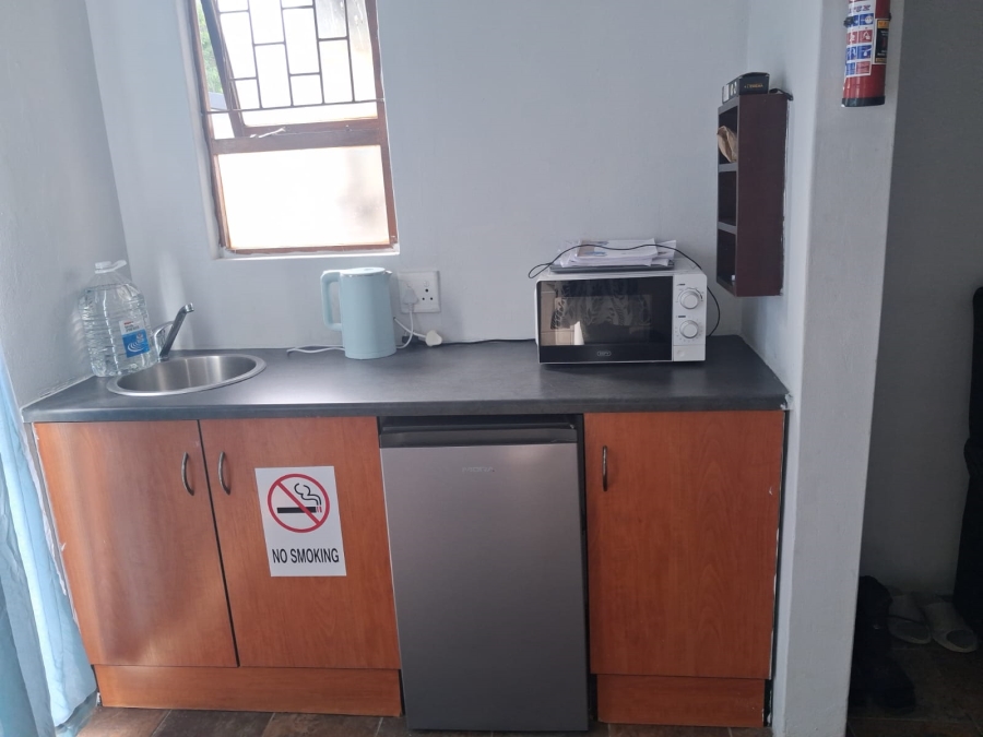 To Let 1 Bedroom Property for Rent in Gonubie North Eastern Cape